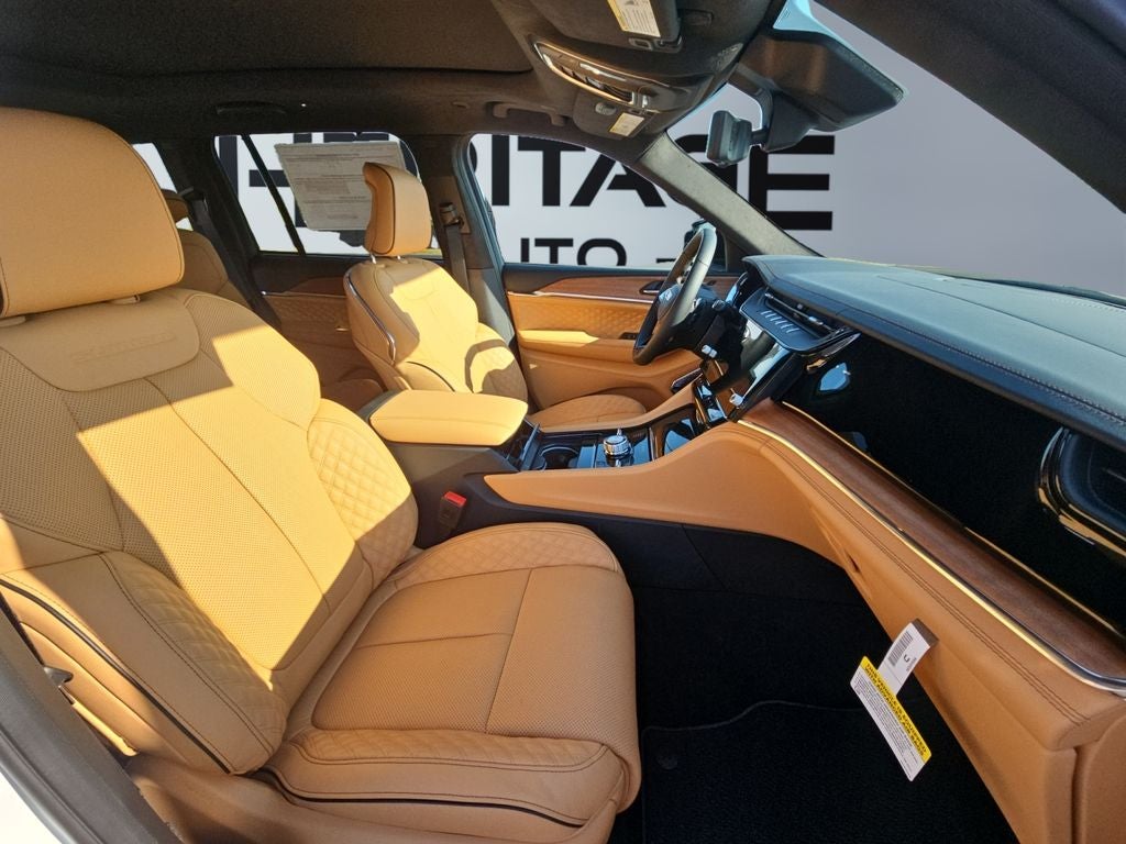 2026 Jeep Grand Cherokee GRAND CHEROKEE SUMMIT 4X4