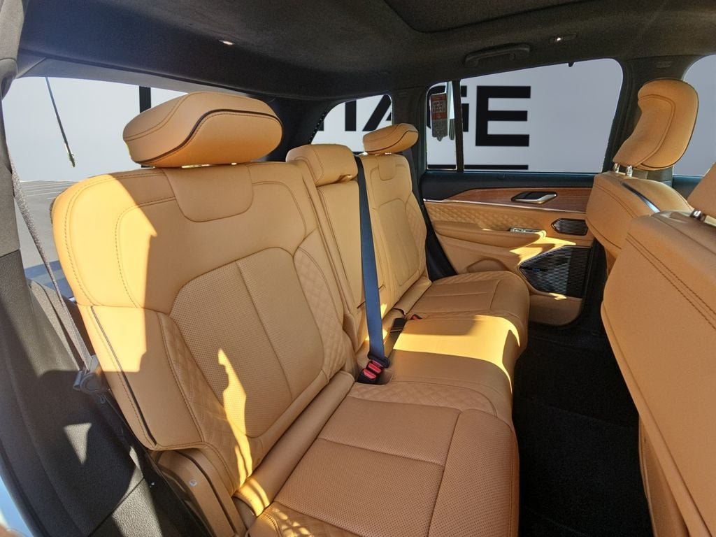 2026 Jeep Grand Cherokee GRAND CHEROKEE SUMMIT 4X4