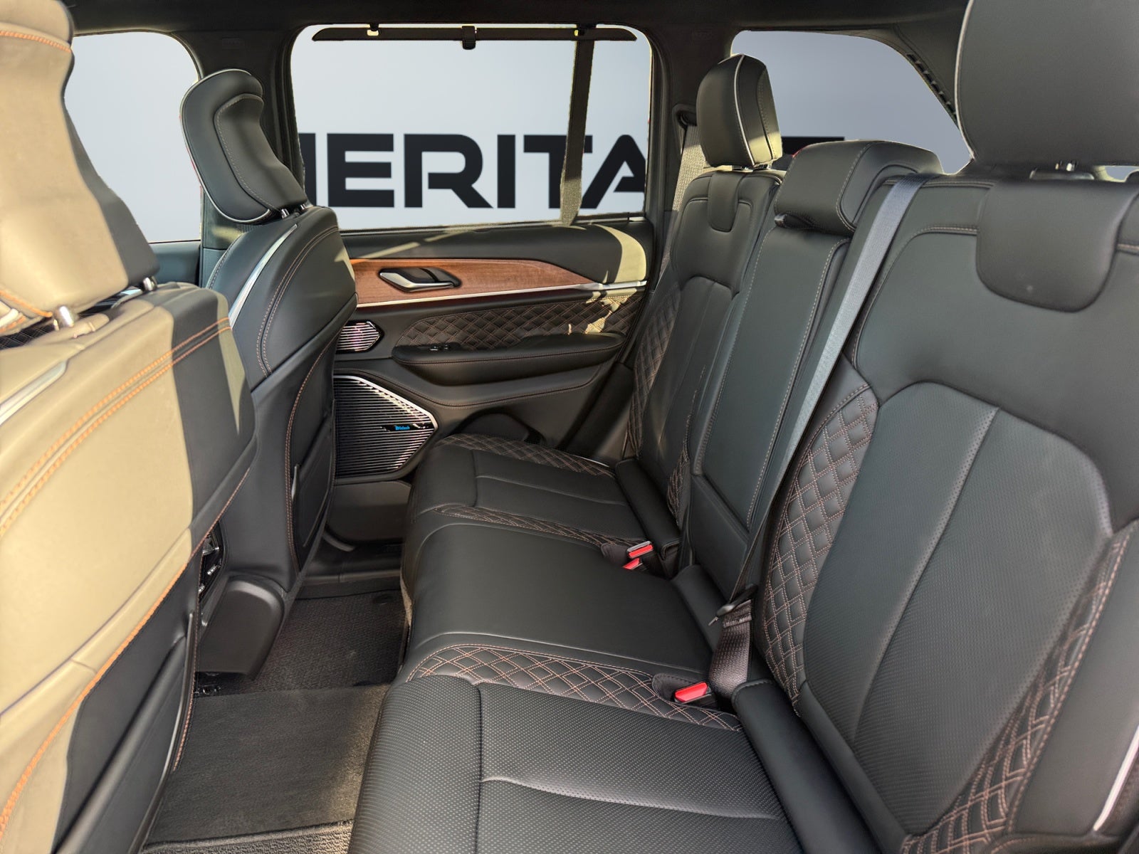 2027 Jeep Grand Cherokee GRAND CHEROKEE SUMMIT 4X4