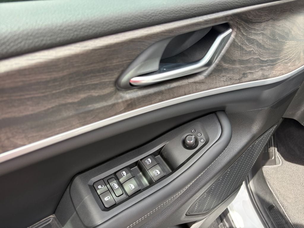 2026 Jeep Grand Cherokee GRAND CHEROKEE L LAREDO ALTITUDE 4X4