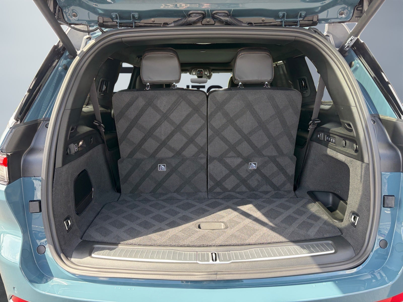 2027 Jeep Grand Cherokee L Summit