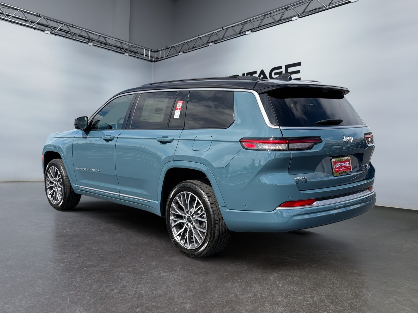 2027 Jeep Grand Cherokee L Summit
