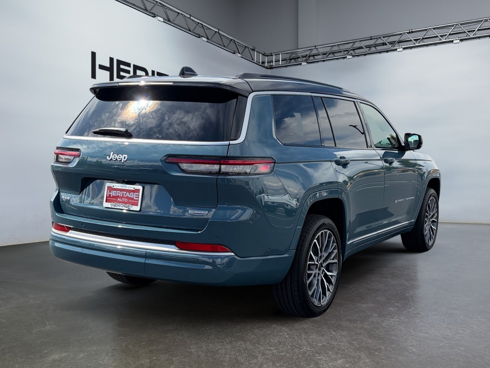 2027 Jeep Grand Cherokee L Summit