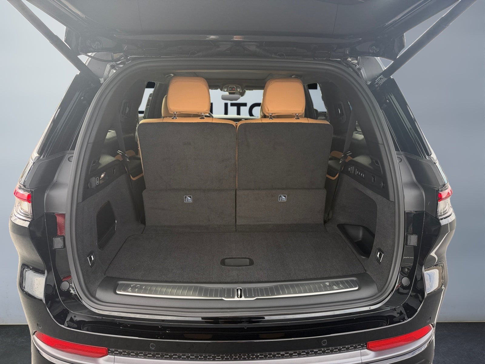 2027 Jeep Grand Cherokee GRAND CHEROKEE L SUMMIT 4X4