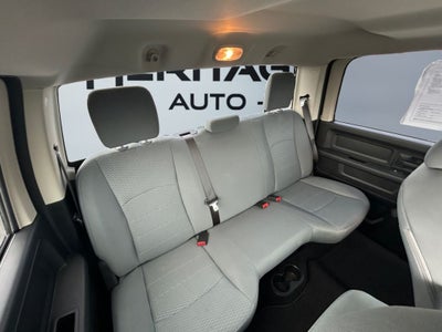 2017 RAM 1500 Express Crew Cab 4x4 5'7' Box