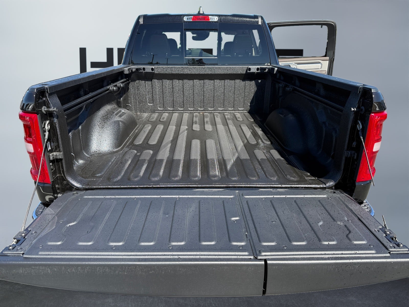 2026 RAM 1500 RAM 1500 LARAMIE CREW CAB 4X4 6'4' BOX