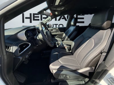 2027 Chrysler Pacifica PACIFICA SELECT AWD