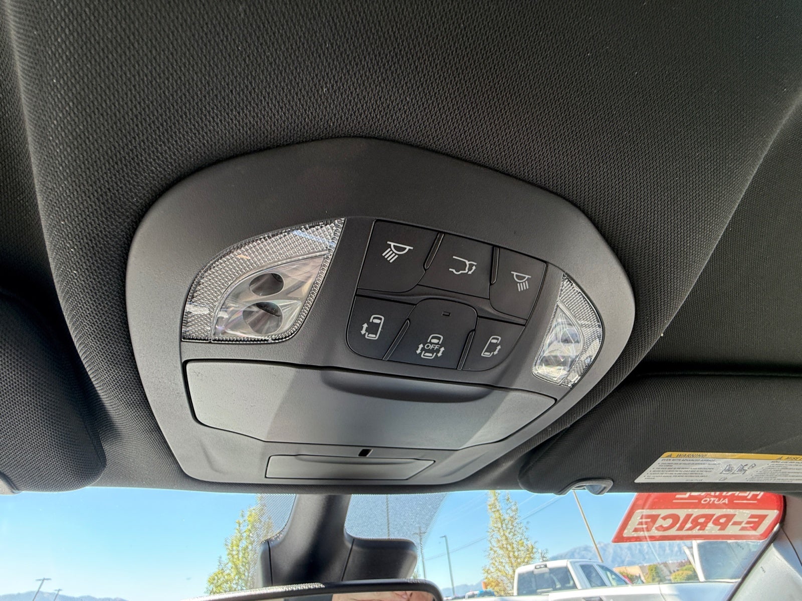 2027 Chrysler Pacifica PACIFICA SELECT AWD