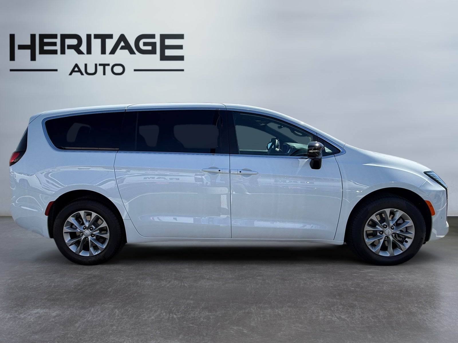 2027 Chrysler Pacifica PACIFICA SELECT AWD