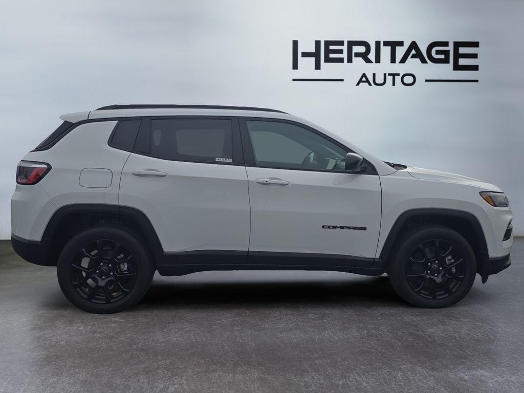 2025 Jeep Compass COMPASS LATITUDE 4X4