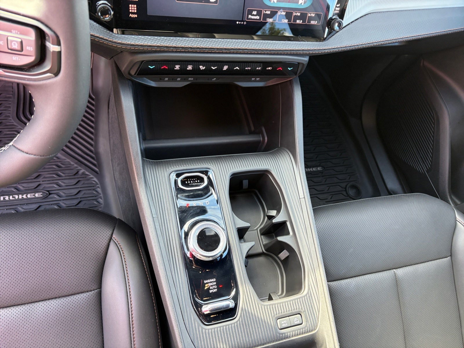 2026 Jeep Cherokee Limited 4x4