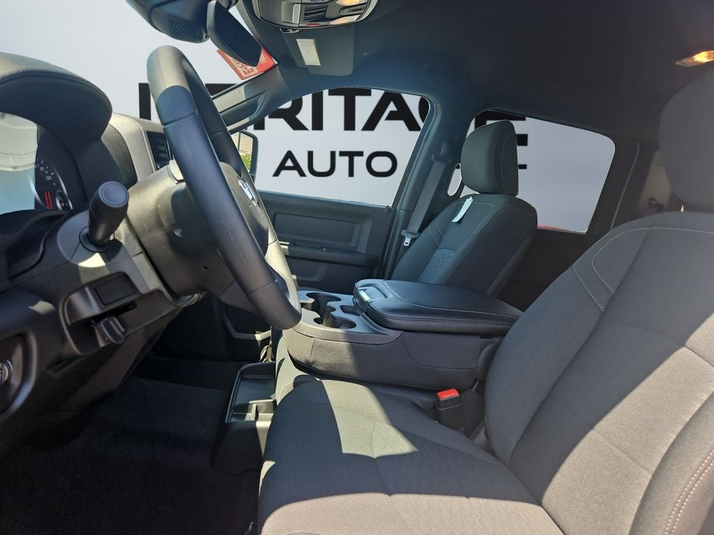 2026 RAM Ram 3500 RAM 3500 TRADESMAN CREW CAB 4X4 6'4' BOX