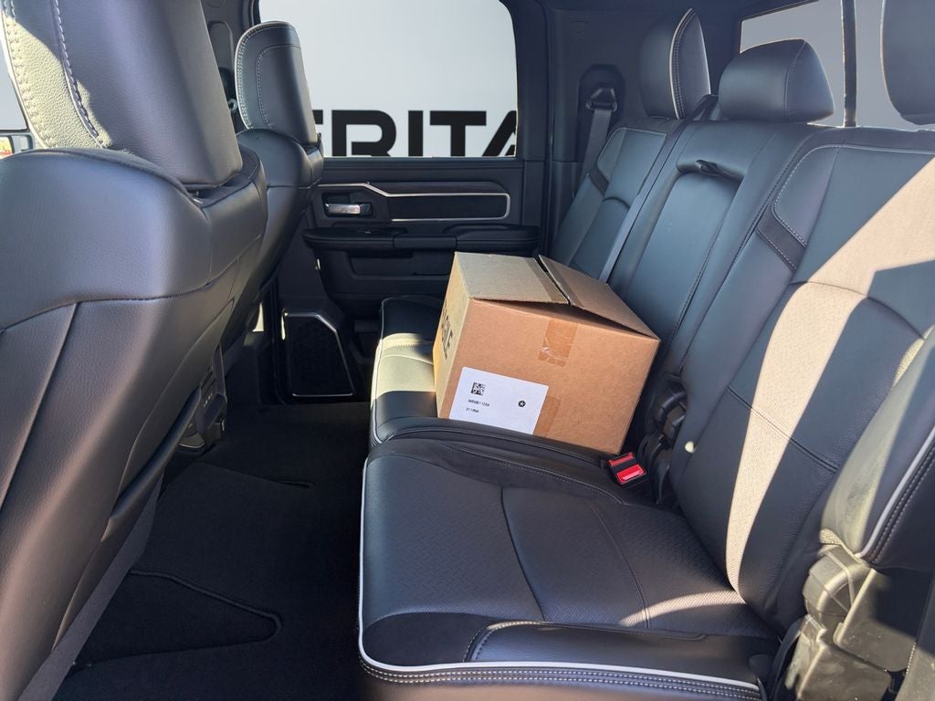 2026 RAM 3500 RAM 3500 LARAMIE MEGA CAB 4X4 6'4' BOX