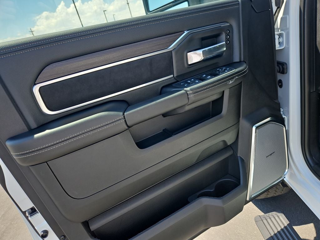 2026 RAM Ram 3500 RAM 3500 LARAMIE MEGA CAB 4X4 6'4' BOX