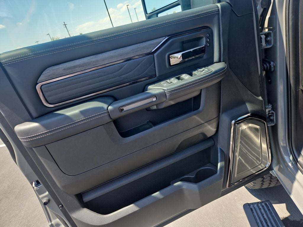 2026 RAM Ram 3500 RAM 3500 LIMITED MEGA CAB 4X4 6'4' BOX