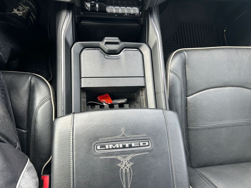 2022 RAM 3500 Limited Crew Cab 4x4 8' Box