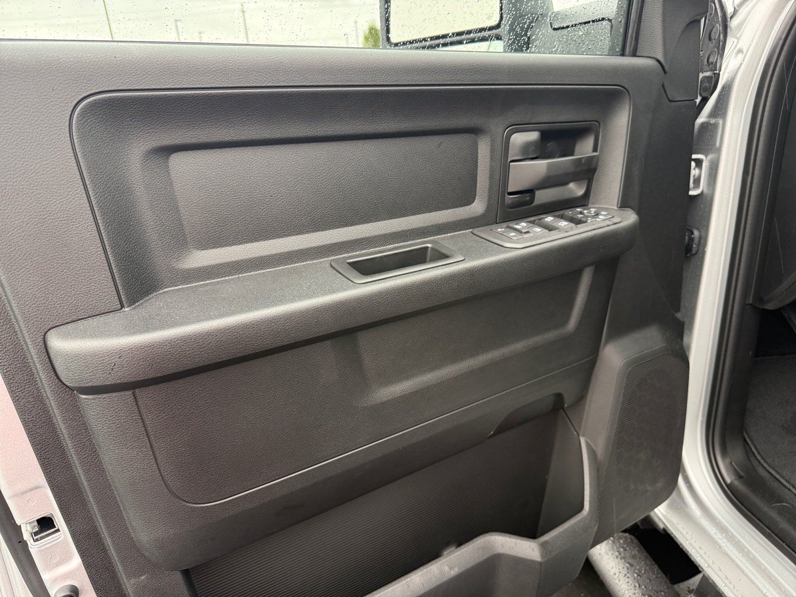 2027 RAM 2500 RAM 2500 TRADESMAN CREW CAB 4X4 8' BOX
