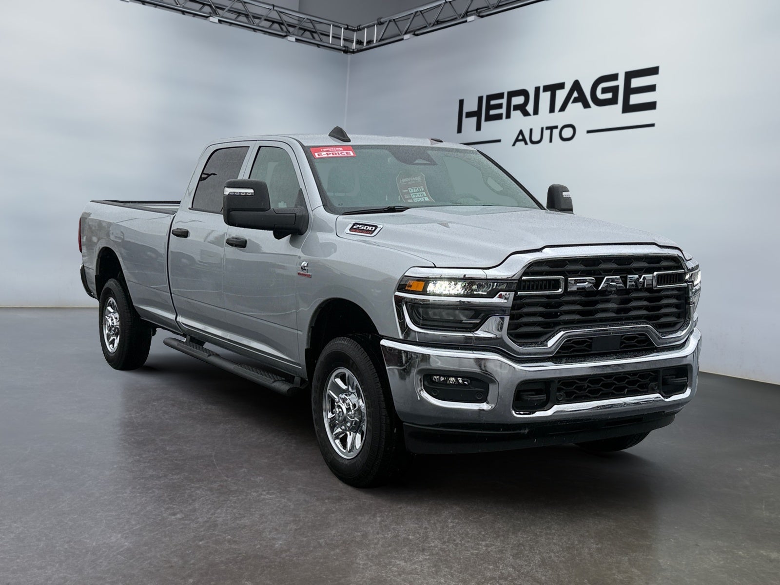2027 RAM 2500 RAM 2500 TRADESMAN CREW CAB 4X4 8' BOX