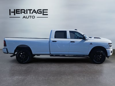 2026 RAM Ram 2500 RAM 2500 BLACK EXPRESS CREW CAB 4X4 8' BOX