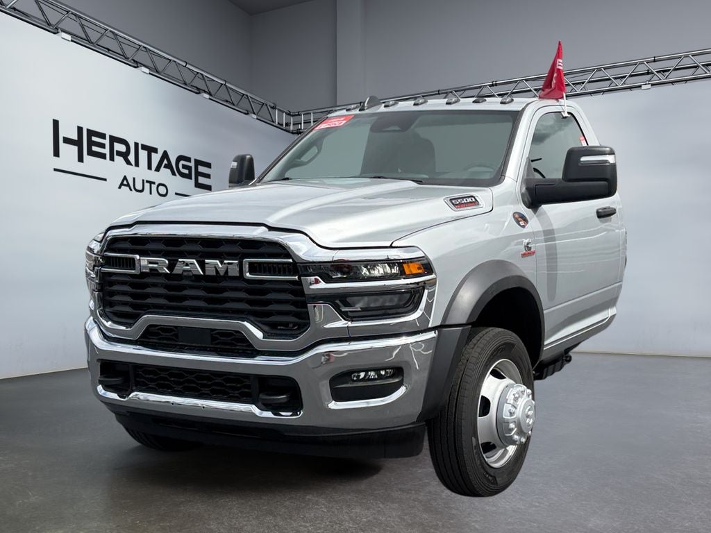2026 RAM 5500 Chassis RAM 5500 TRADESMAN CHASSIS REGULAR CAB 4X4 120' CA