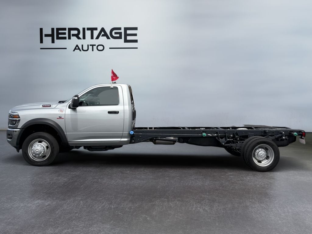 2026 RAM 5500 Chassis RAM 5500 TRADESMAN CHASSIS REGULAR CAB 4X4 120' CA