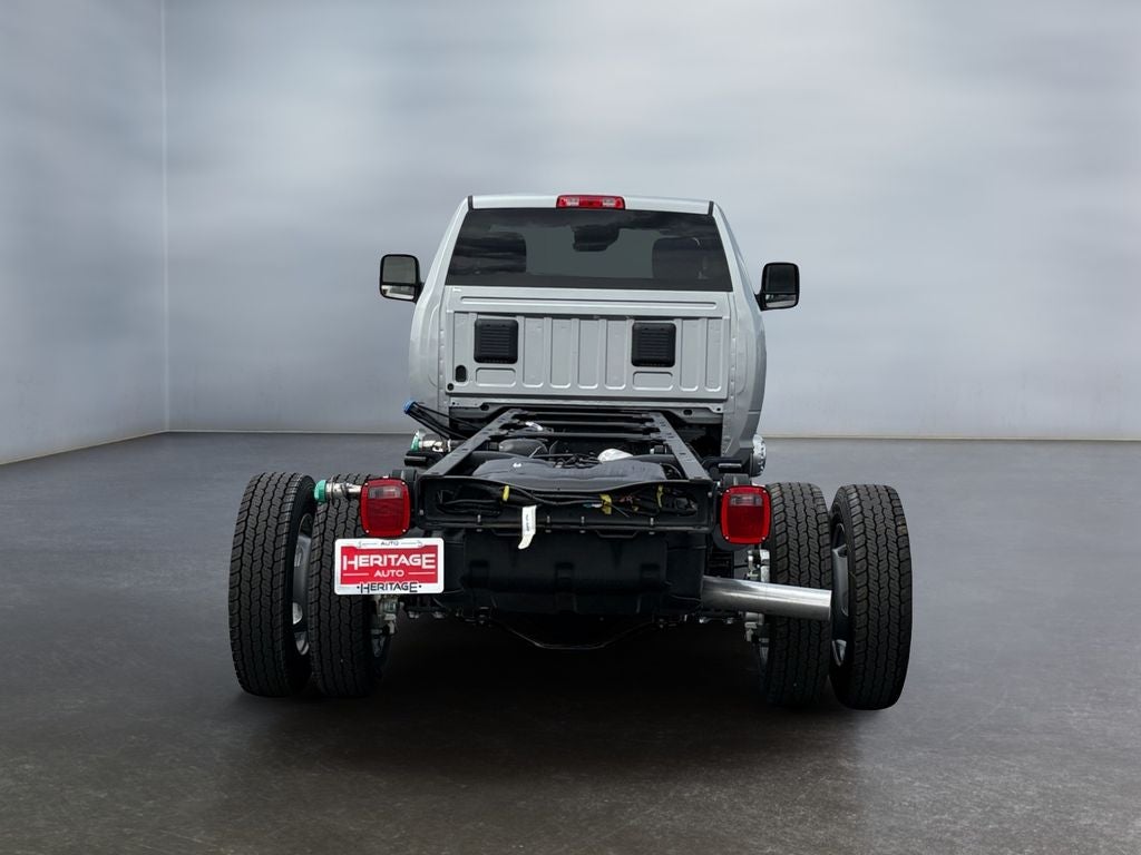 2026 RAM 5500 Chassis RAM 5500 TRADESMAN CHASSIS REGULAR CAB 4X4 120' CA