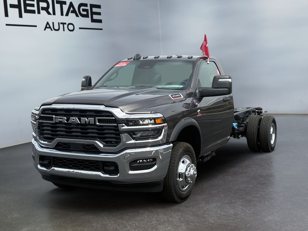 2026 RAM 3500 Chassis RAM 3500 TRADESMAN CHASSIS REGULAR CAB 4X4 84' CA
