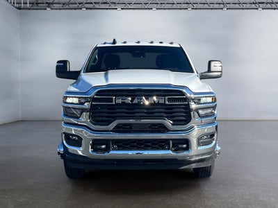 2026 RAM Ram 3500 Chassis Cab RAM 3500 TRADESMAN CREW CAB CHASSIS 4X4 60' CA