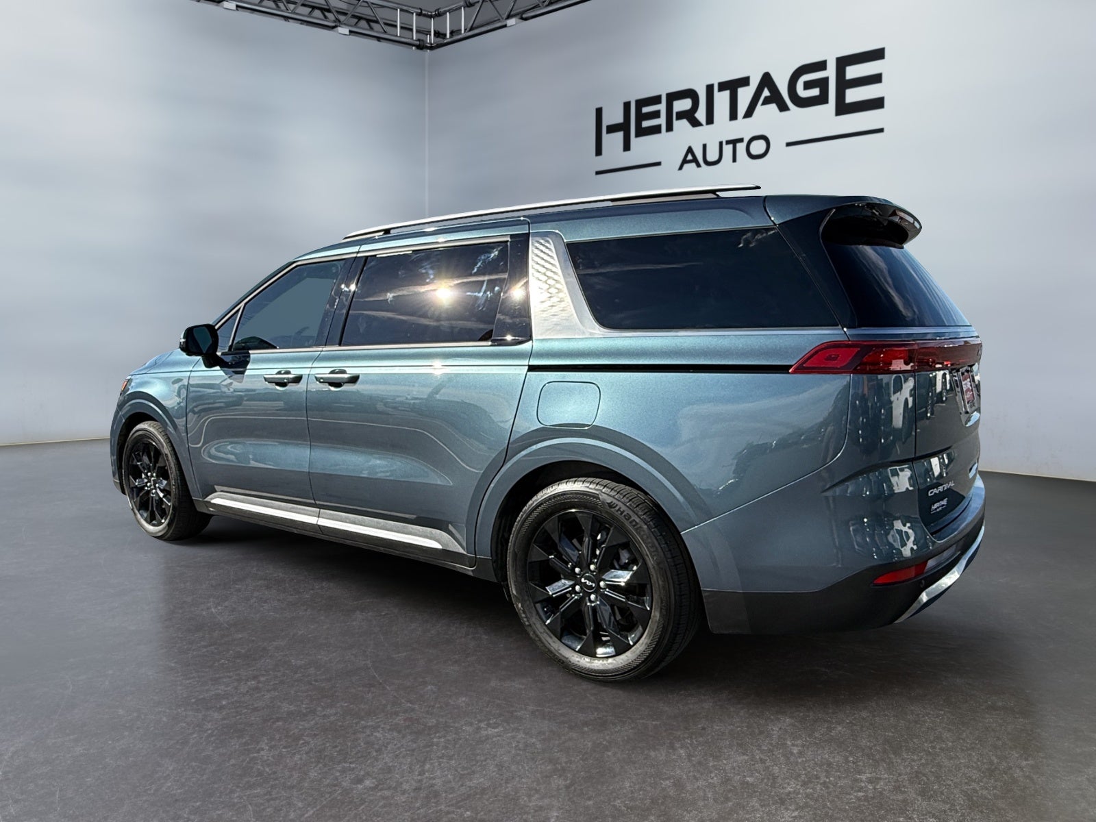 2024 Kia Carnival SX