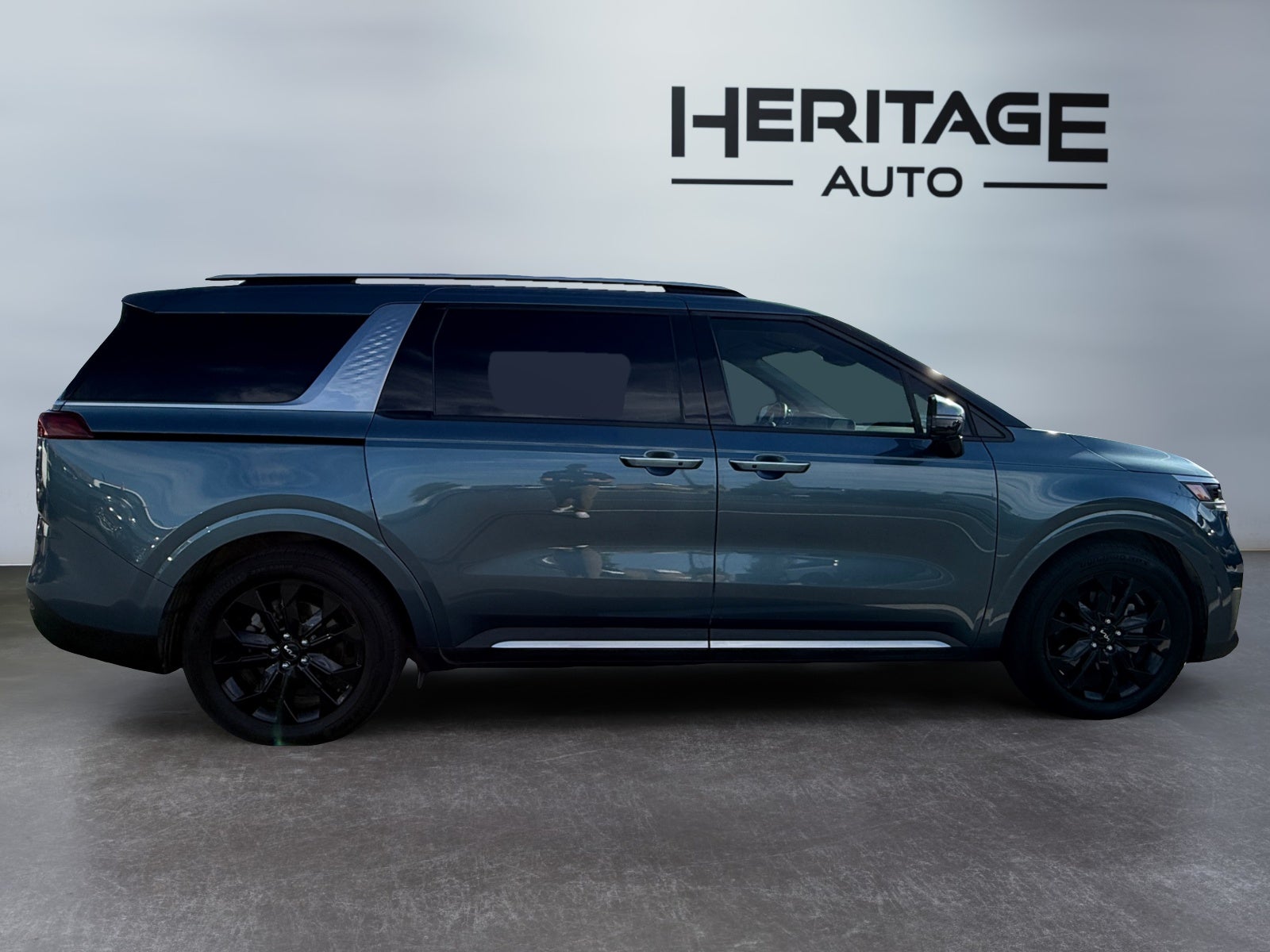 2024 Kia Carnival SX
