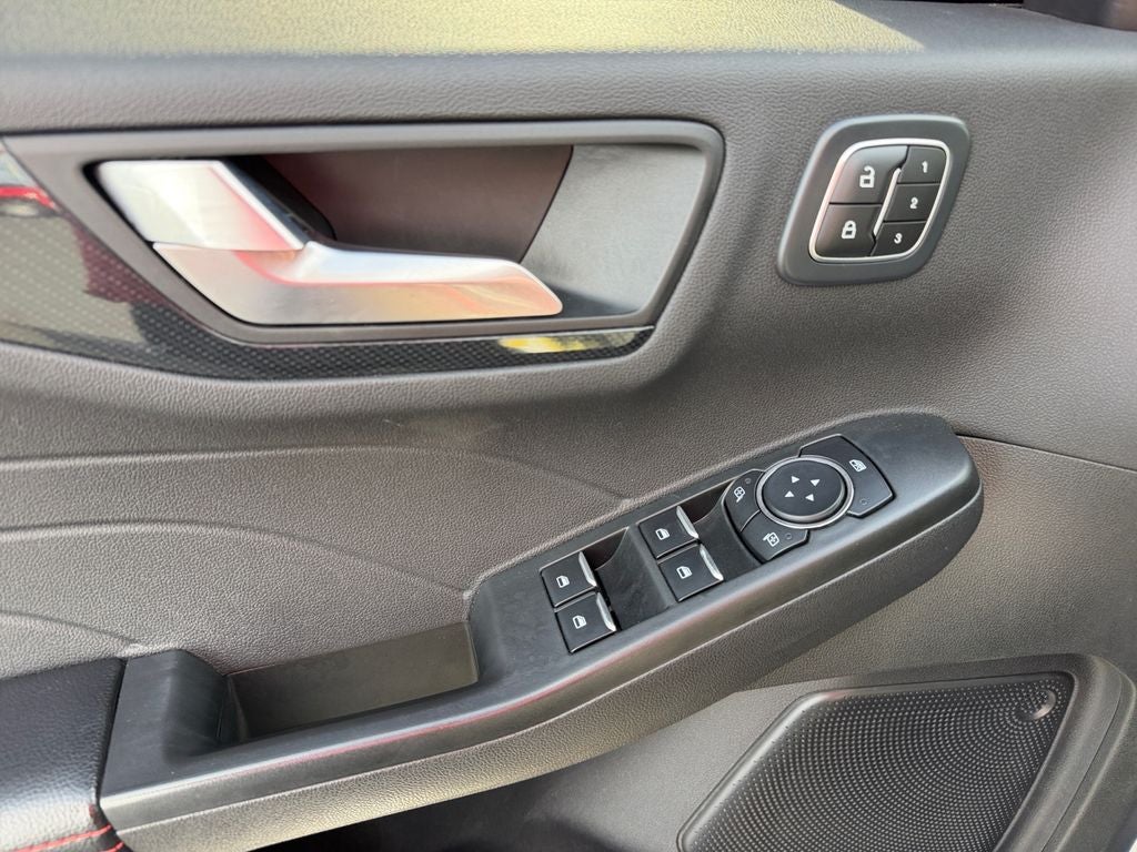 2023 Ford Escape ST-Line Elite