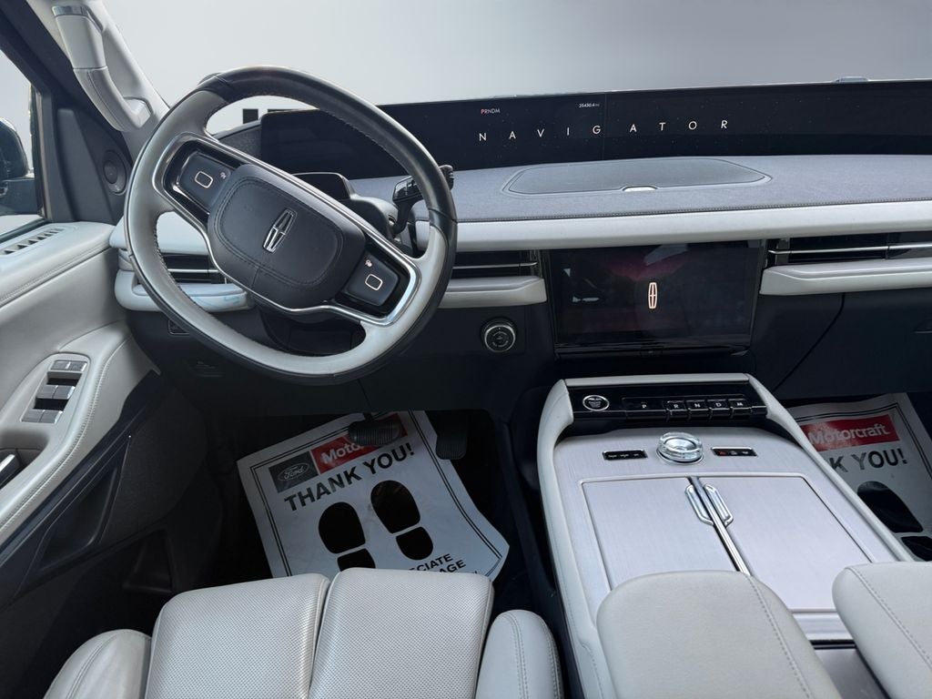 2025 Lincoln Navigator L Reserve
