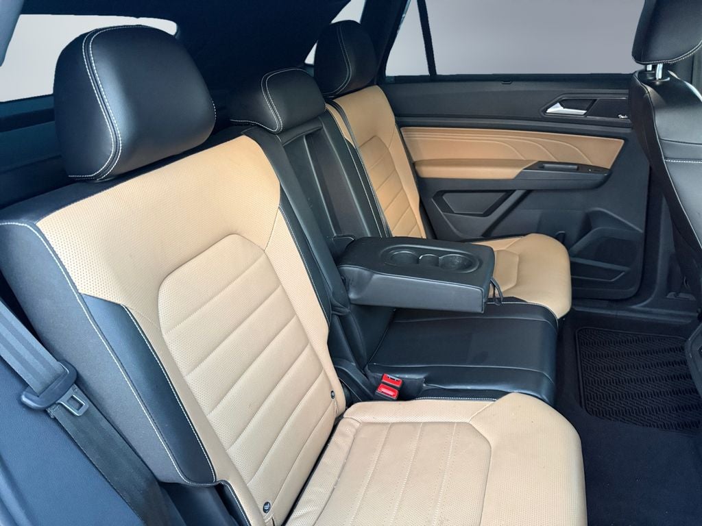 2022 Volkswagen Atlas Cross Sport 3.6L V6 SEL Premium R-Line