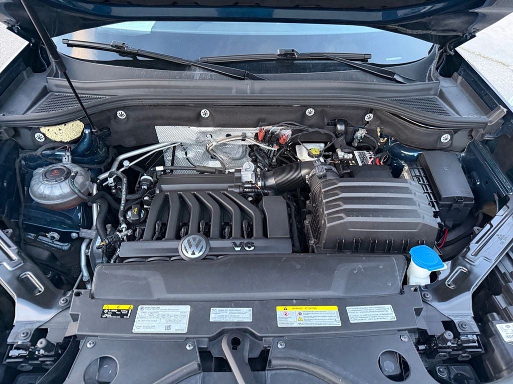 2022 Volkswagen Atlas Cross Sport 3.6L V6 SEL Premium R-Line